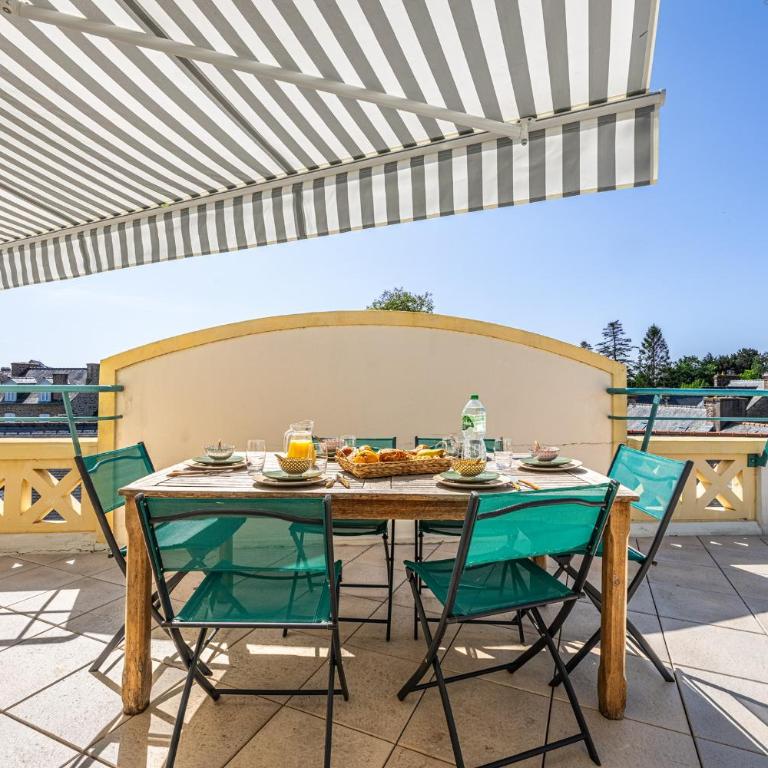 joli toit terrasse Le Celtic - Two-Bedroom Apartment - 9