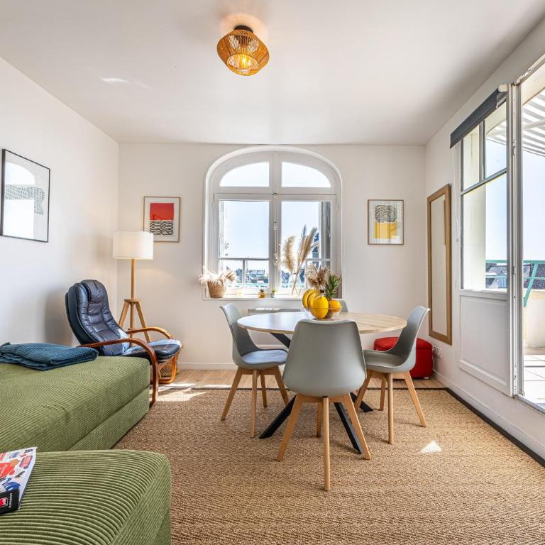 joli toit terrasse Le Celtic - Two-Bedroom Apartment - 8