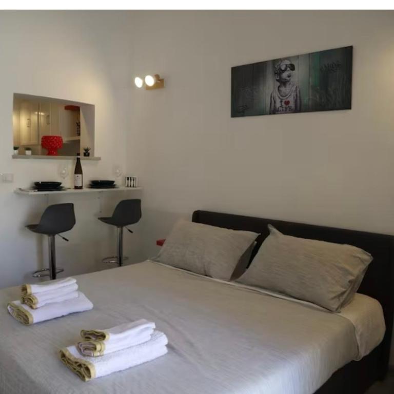 House Panormus Station - Appartamento con 1 Camera da Letto e Balcone - 3