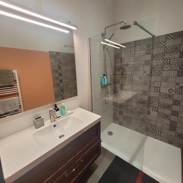 L'Appartement-Studio LMS Radio - Two-Bedroom Apartment - 13