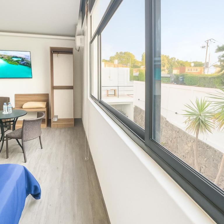 Toronja C O V A D O N G A - Deluxe Double Room (2 Adults + 1 Child) - 13