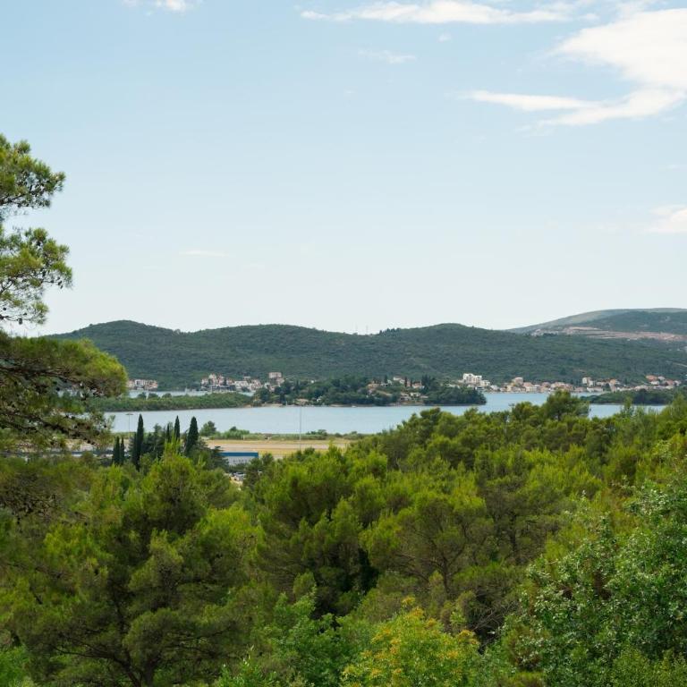 Nika - Apartman sa 2 Spavaće Sobe, Terasom i Pogledom na More - 3