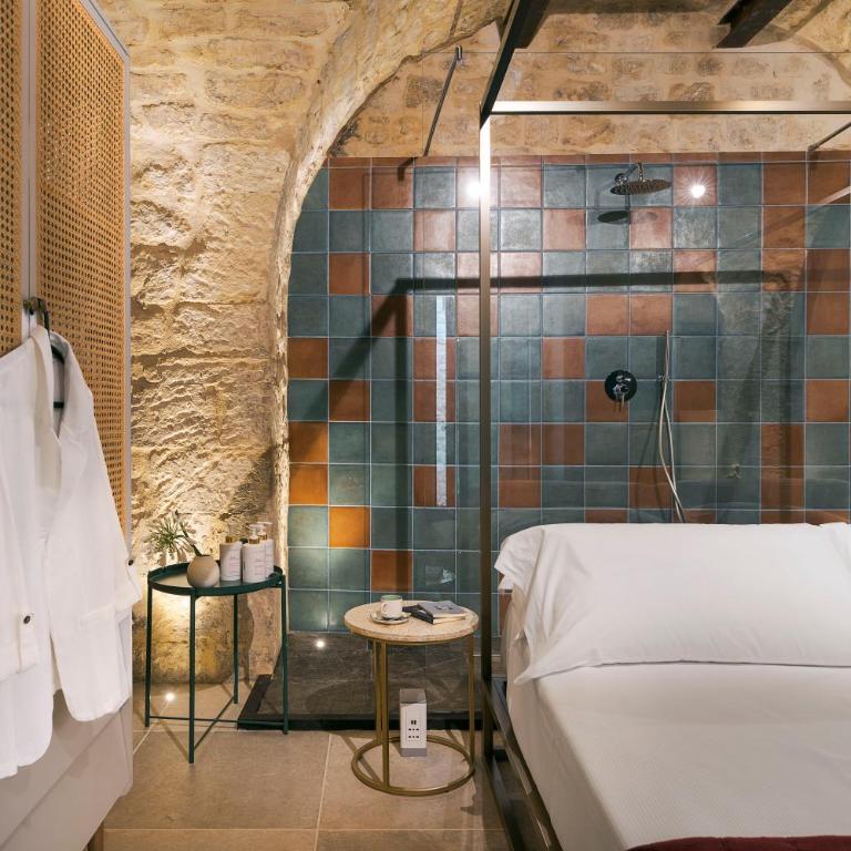 Elysium Boutique Apartment - Modica - Camera Matrimoniale Deluxe con Doccia - 3