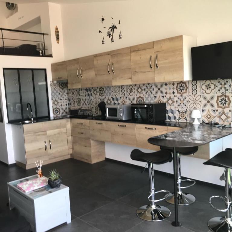 Studio mezzanine Cap d’Agde vue sur port et mer - Apartment with Sea View - 8