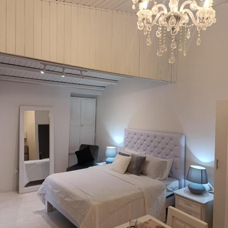 Modern Studio Historic Center - One-Bedroom Apartment - 1