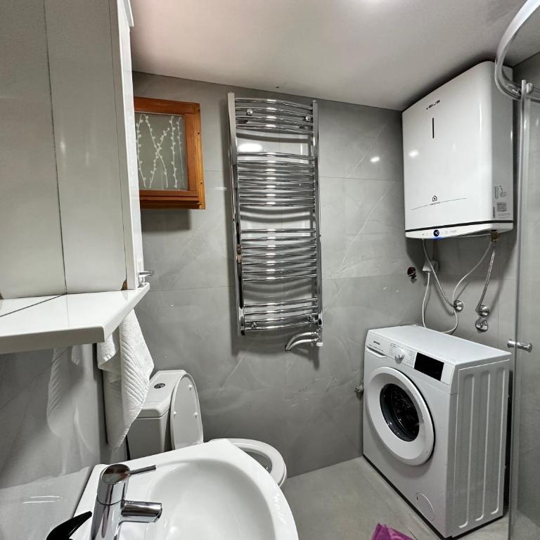 Lightning apartments - Two-Bedroom House - 17