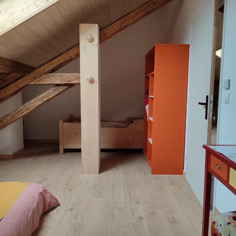 ACCOTINAE - Chambre Triple avec Salle de Bains Privative - 2