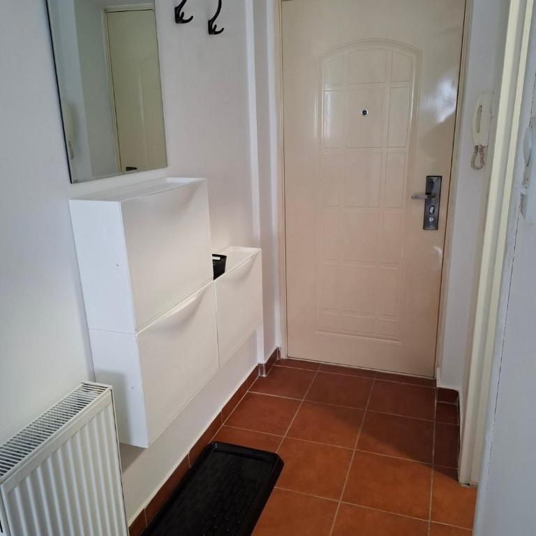 NS Urban Stay-Studio with Balcony and Free Parking - Apartman sa 1 Spavaćom Sobom - 12