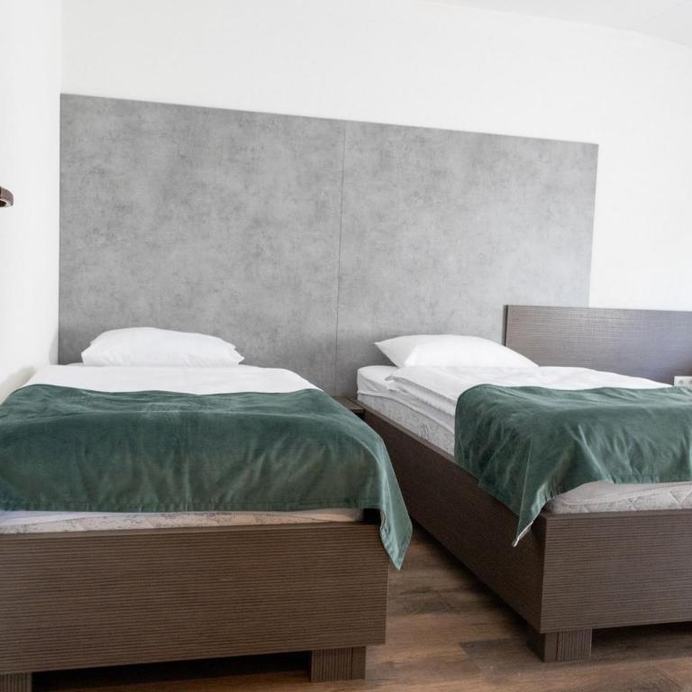 Apartments and Rooms Villa Majestic - Two-Bedroom Apartment with River View - 15