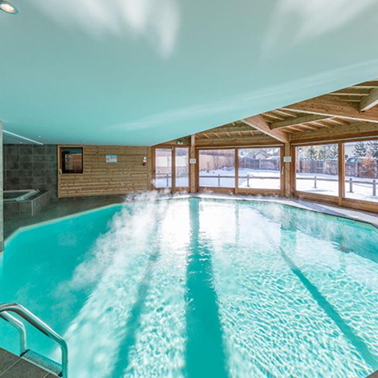 Appartement Abries - Jacuzzi et piscine - Pied des pistes - Duplex 6 personnes - Résidence étoilée - Appartement 2 Chambres - 10