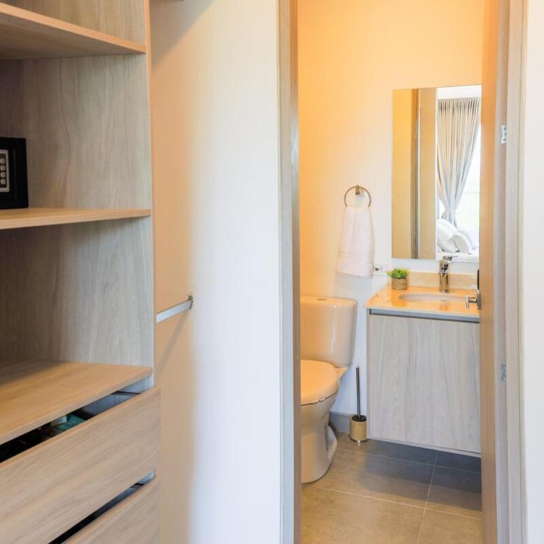 Apartamento lujoso con acceso a playa exclusiva - Apartamento de 2 dormitorios con balcón y vistas al mar - 8