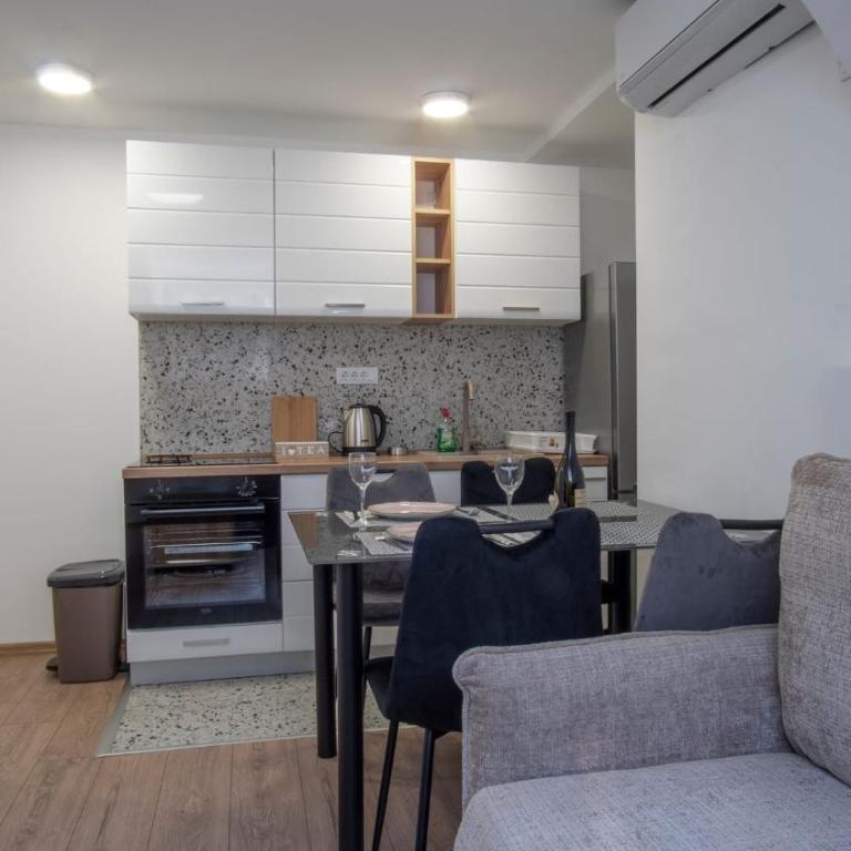 Vanja's Apartman - One-Bedroom Apartment - 16