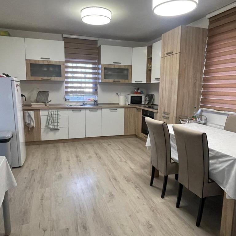Aia Holiday Home - Kuća sa 4 Spavaće Sobe - 3
