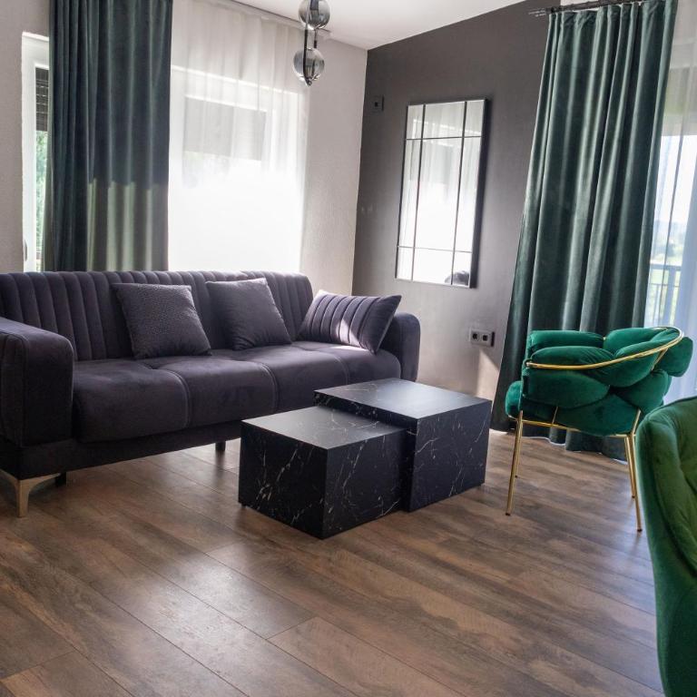 Apartments and Rooms Villa Majestic - Two-Bedroom Apartment with River View - 8