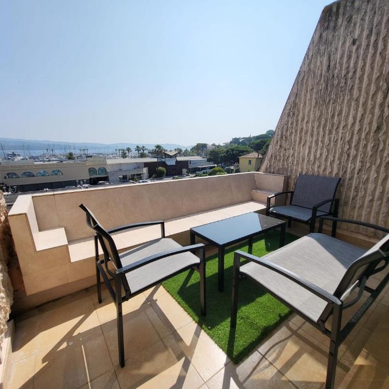 Superbe Appartement T3 vue mer en centre ville à 5 minutes à pied de la plage - Two-Bedroom Apartment - 9
