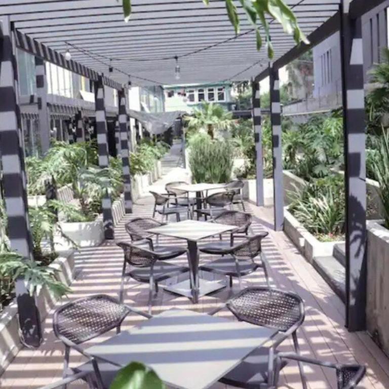Elegant apartment with 2 bedrooms - Three-Bedroom Apartment - 48