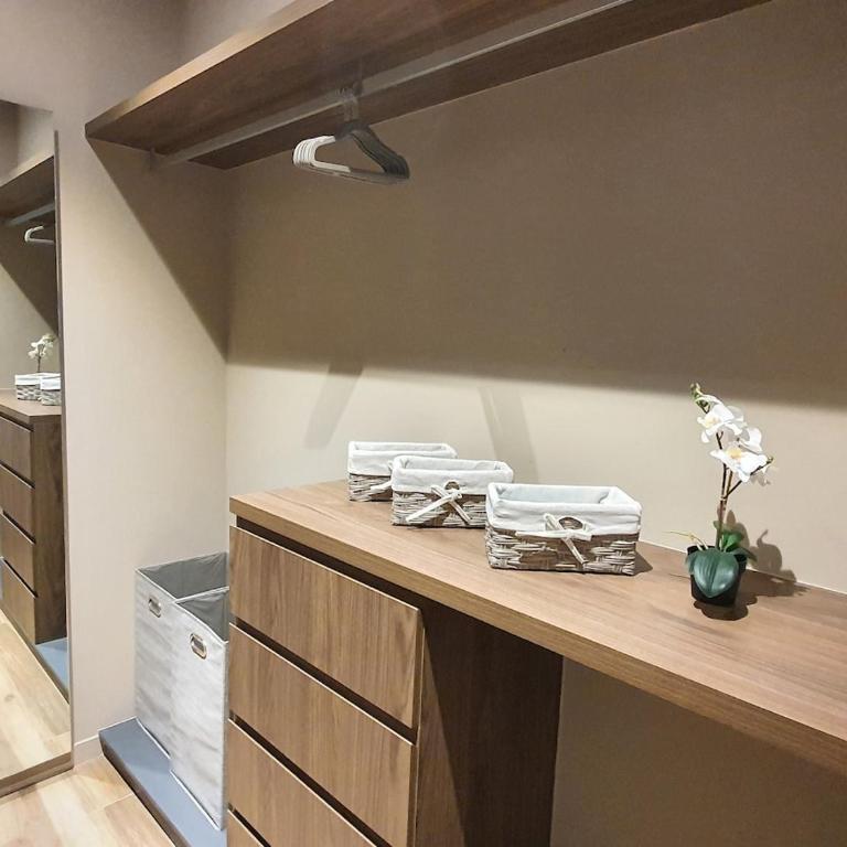 Elegant apartment with 2 bedrooms - Three-Bedroom Apartment - 19