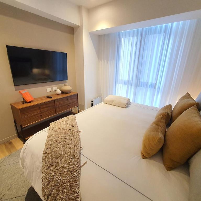 Elegant apartment with 2 bedrooms - Three-Bedroom Apartment - 16