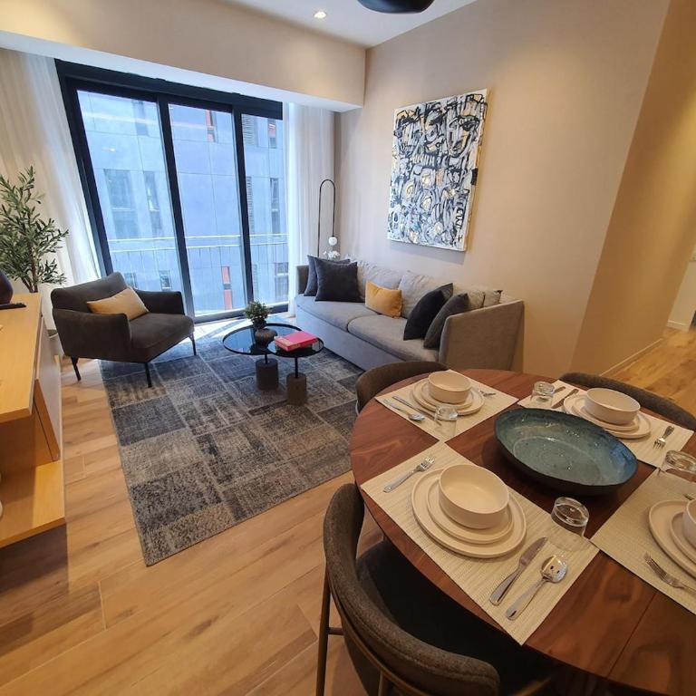 Elegant apartment with 2 bedrooms - Three-Bedroom Apartment - 6