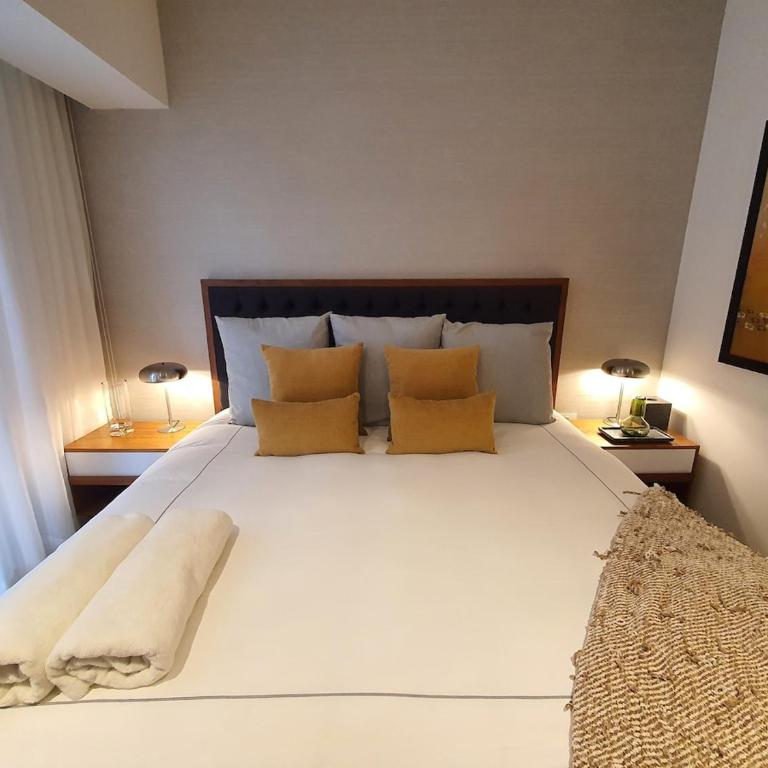 Elegant apartment with 2 bedrooms - Three-Bedroom Apartment - 12