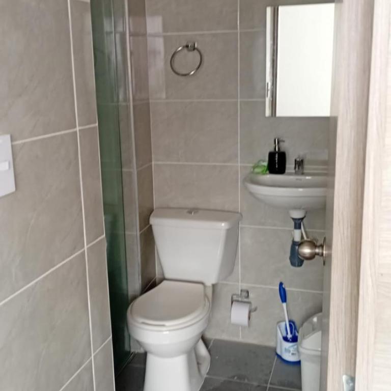 Edificio Lotus Torices Cartagena - Three-Bedroom Apartment with Balcony - 2
