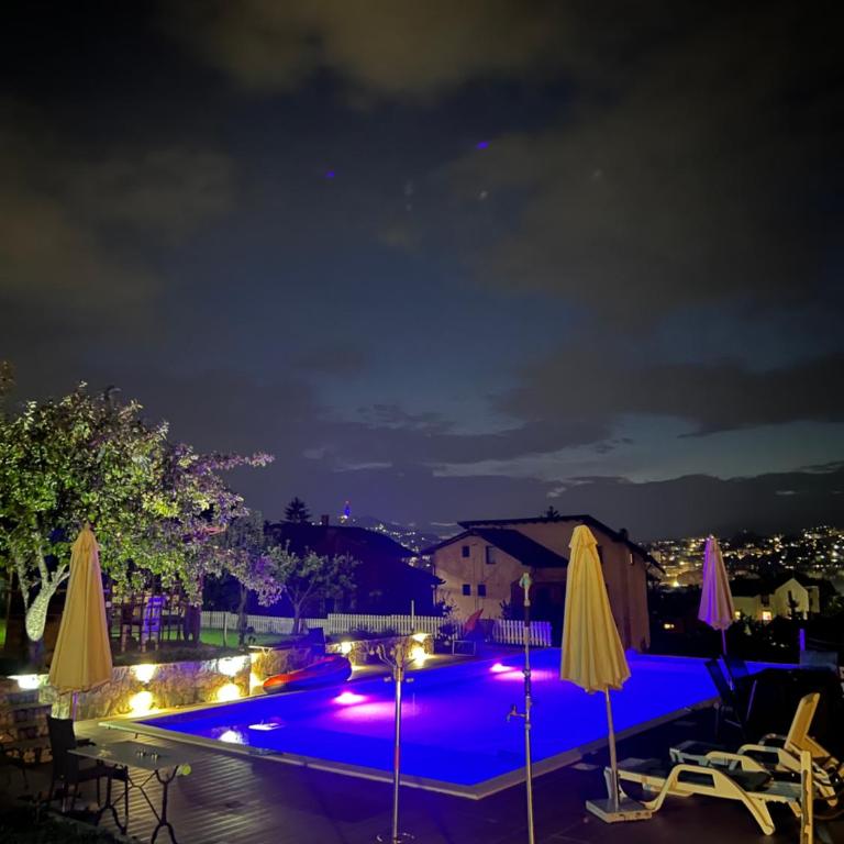 Exclusive Apartments Bistrik - Apartman sa 2 Spavaće Sobe i Terasom - 3