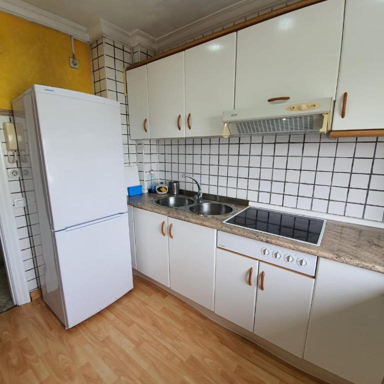 Precioso piso al lado de la playa - Apartamento de 2 dormitorios - 4