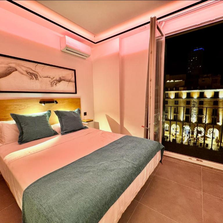 White Coast Suites - Deluxe Double Room with Castle View - 2