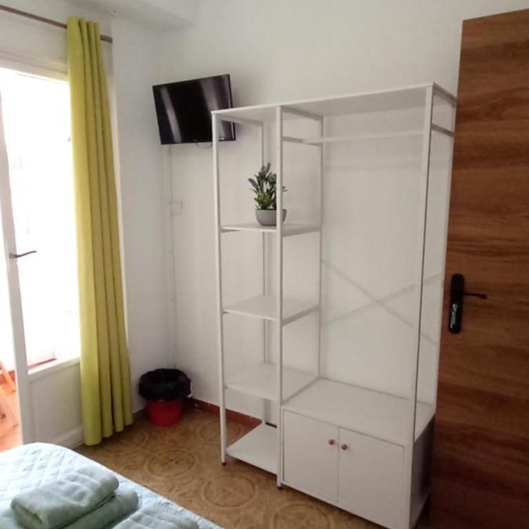 LOVE ALICANTE - Double Room with Shared Bathroom - 11