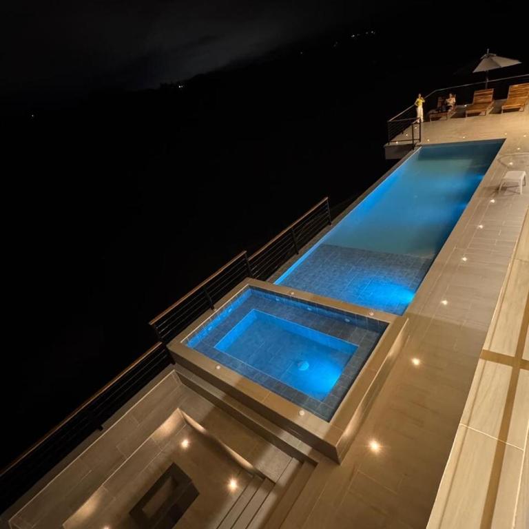 Casa RIO - Luxury Above the River - Deluxe Villa - 85