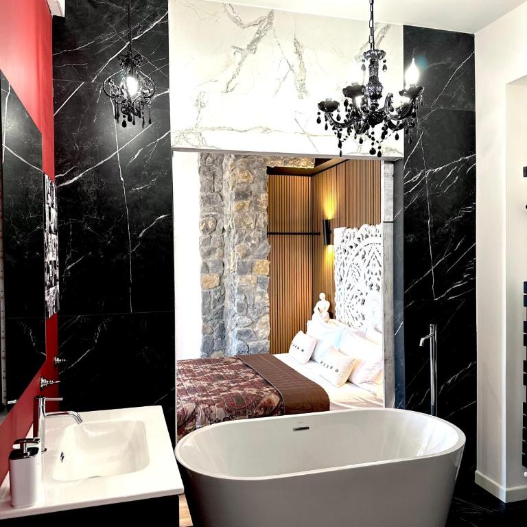 FORTUNA ORO Luxury Stay - Deluxe One-Bedroom Apartment - 34
