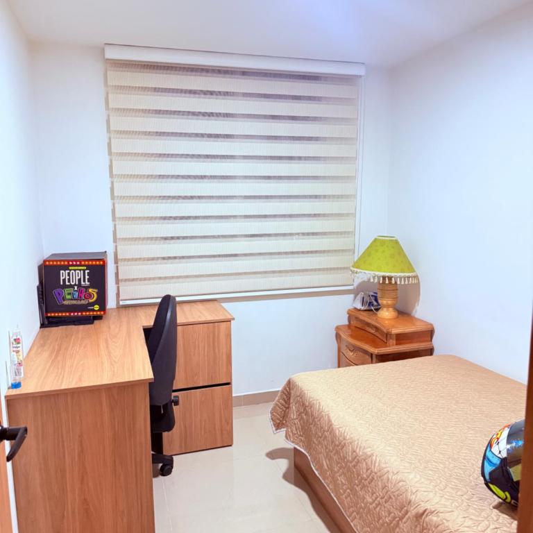 Acogedor apartamento en Bogotá - Two-Bedroom Apartment with Balcony - 5
