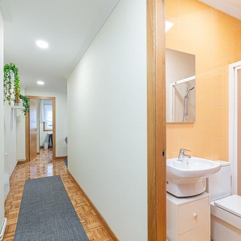 Lovely 4-bedroom apartment in Vigo - Apartamento - 4