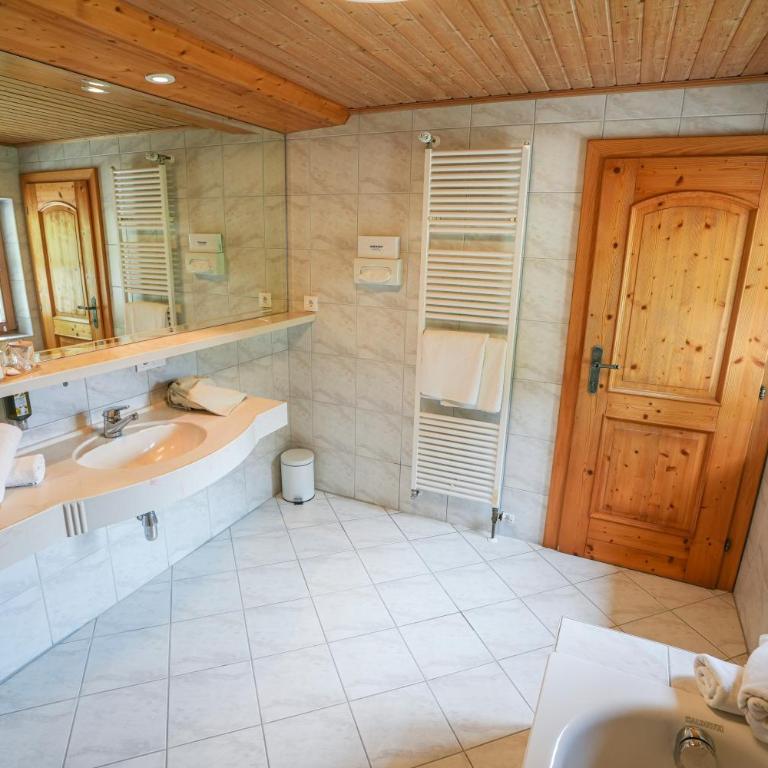 Beim Rauter - Emberger Alm - Ferienhaus mit 3 Schlafzimmern - 20