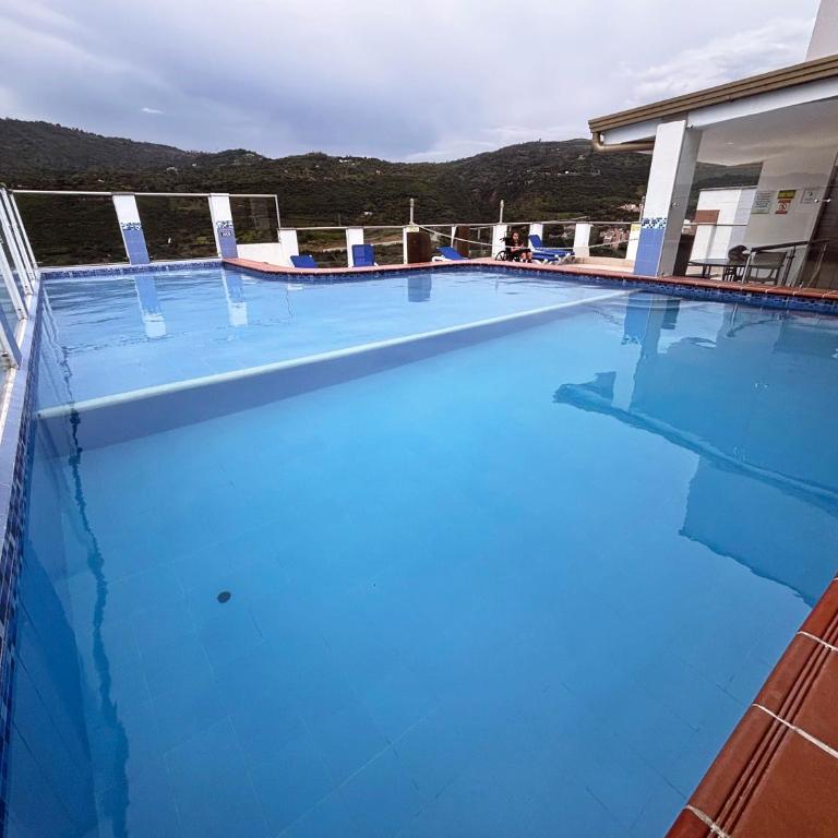 Exclusivo Apartamento Plaza Con Piscina - Two-Bedroom Apartment - 1
