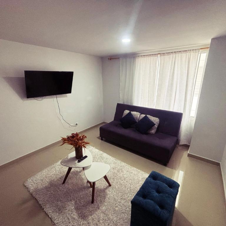 Exclusivo Apartamento Plaza Con Piscina - Two-Bedroom Apartment - 3