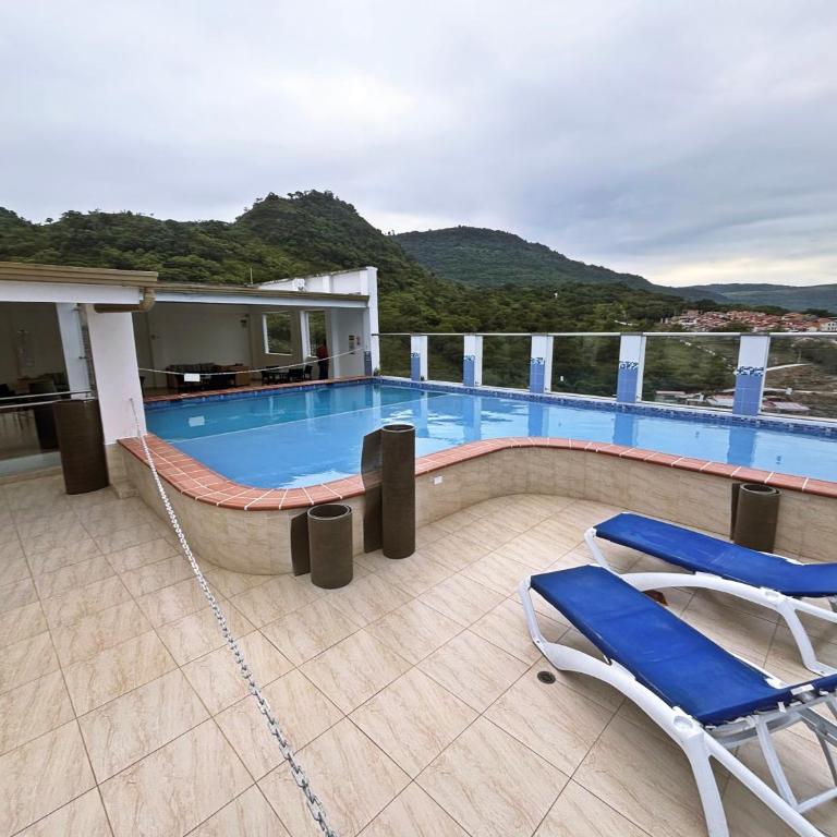 Exclusivo Apartamento Plaza Con Piscina - Two-Bedroom Apartment - 12
