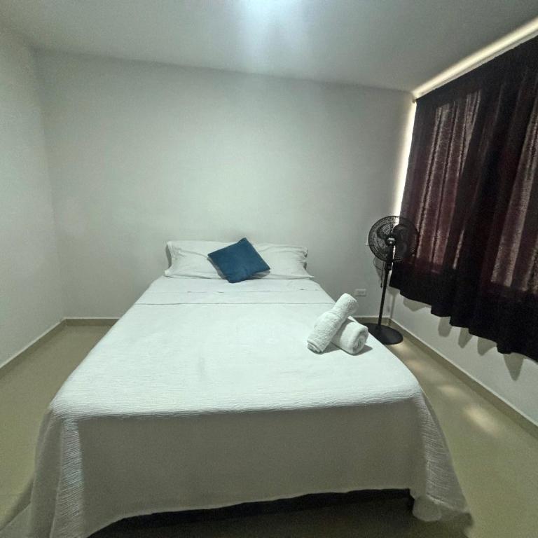 Exclusivo Apartamento Plaza Con Piscina - Two-Bedroom Apartment - 29