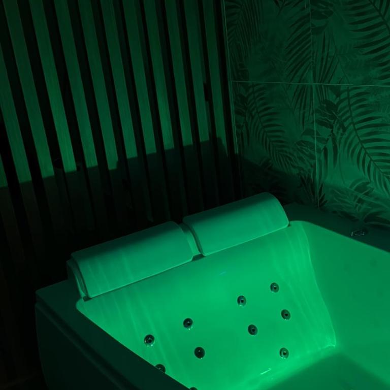 Salmace Luxury Apartment Jacuzzi privato - One-Bedroom House - 10