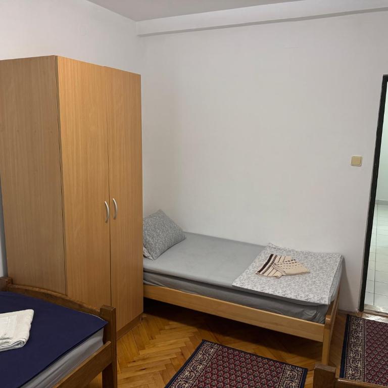 Apartmani Bulevar - Two-Bedroom Apartment - 3