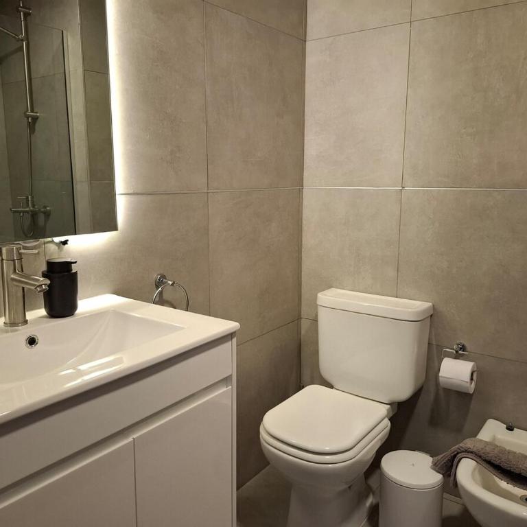 Arena - Spacious and bright, across from a shopping mall - One-Bedroom Apartment - 7