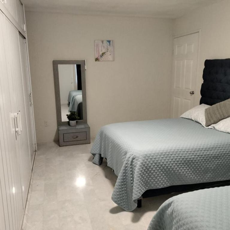 Amplio Condominio Ibis Mazatlán Zona dorada - Three-Bedroom Apartment with View - 30