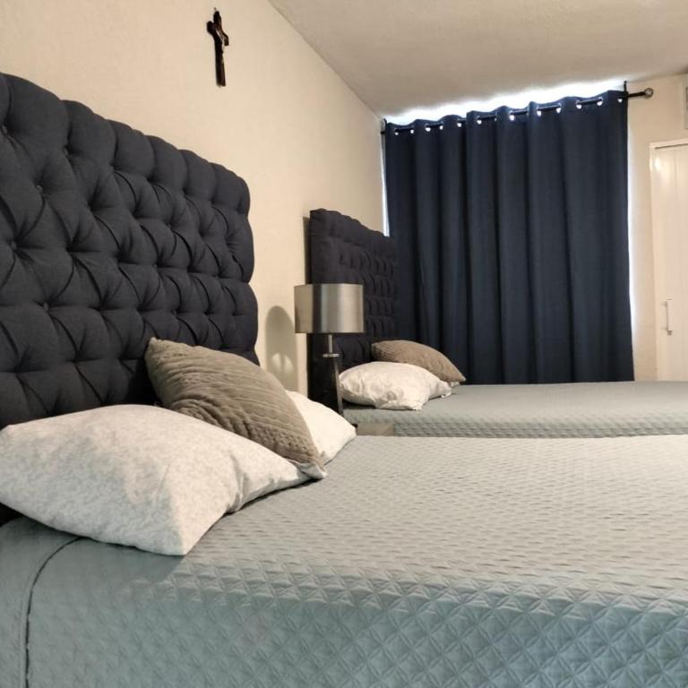 Amplio Condominio Ibis Mazatlán Zona dorada - Three-Bedroom Apartment with View - 27
