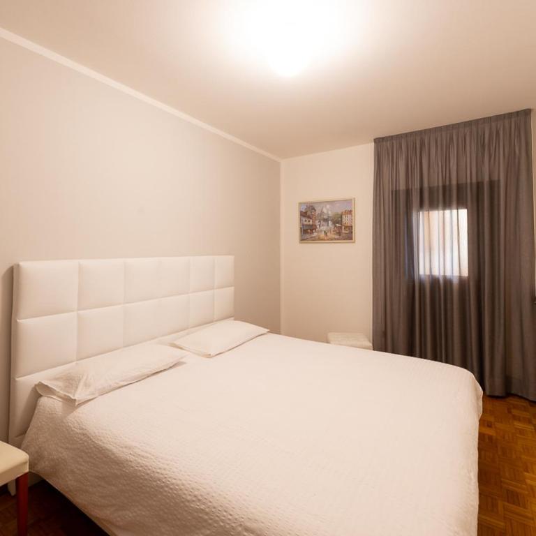 Albertini Vacanze - Appartamento Deluxe con 4 Camere da Letto - 6
