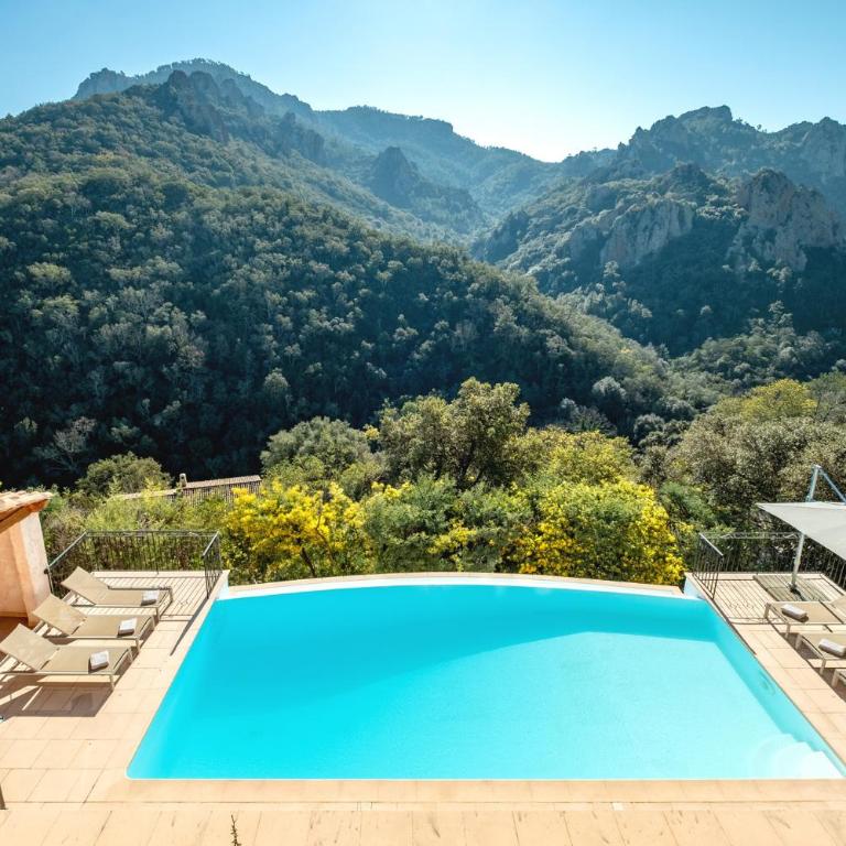 Luxury Villa for 8, private pool, airco, sea and mountain views - Villa - 1