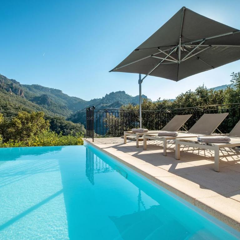 Luxury Villa for 8, private pool, airco, sea and mountain views - Villa - 2