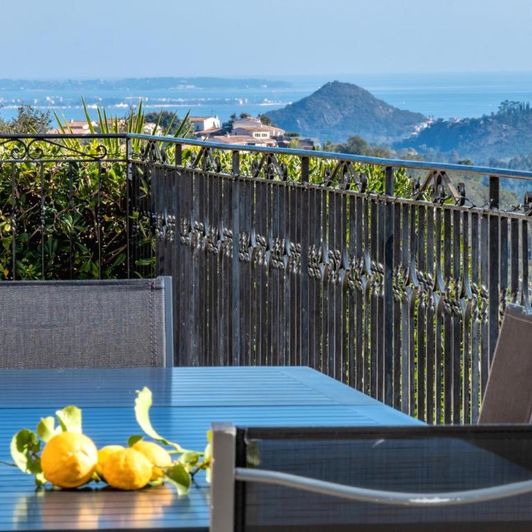 Luxury Villa for 8, private pool, airco, sea and mountain views - Villa - 3