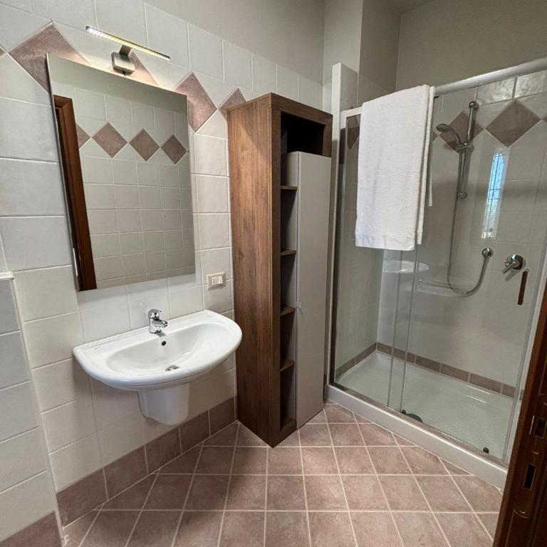 Padenghe Olive House - Ground-Floor Lake View Amid Olives - Casa con 2 Camere da Letto - 14
