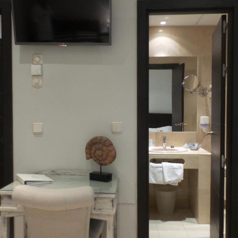 Hotel Moderno Puerta del Sol - Habitación Doble - 2 camas - 4