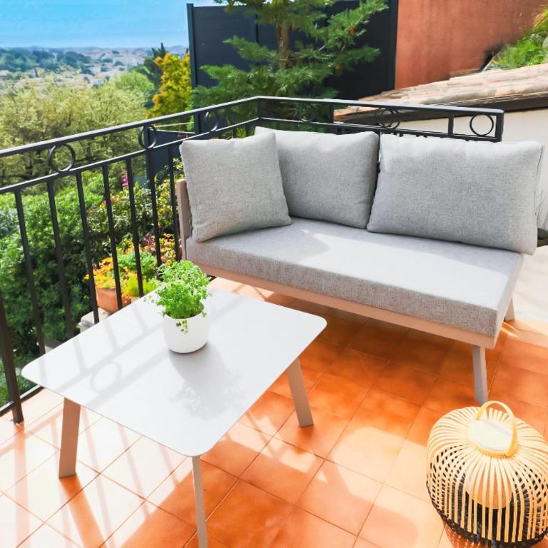 Villa Bleu Azur - Élégance Privée avec Vue Mer & Montagne - Villa - Vue sur Mer - 7